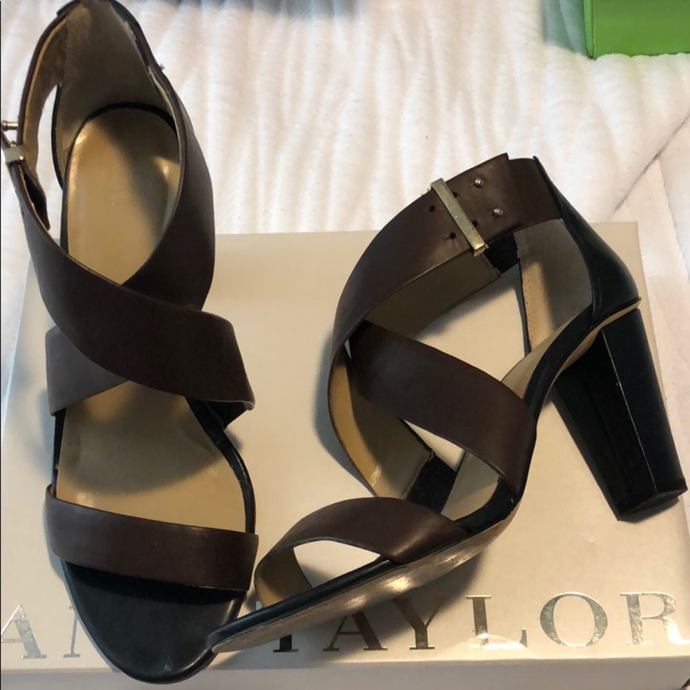 Ann Taylor Jaynie heel sandal